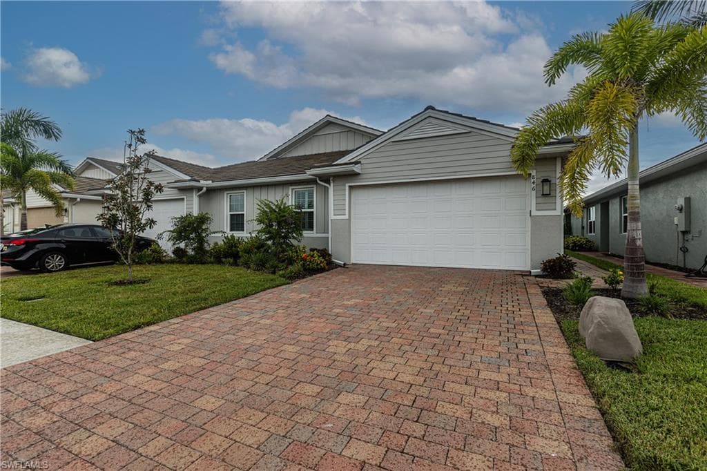 846 Enbrook Loop, Naples, FL 34114-19