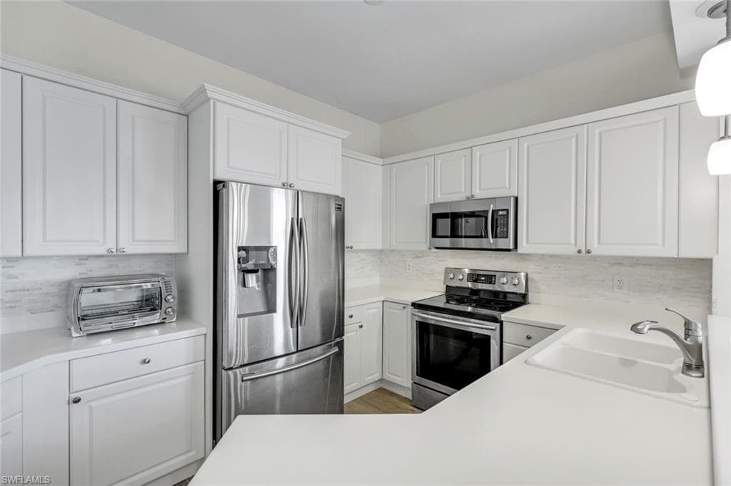 400 Flagship Dr 401, Naples, FL 34108-14