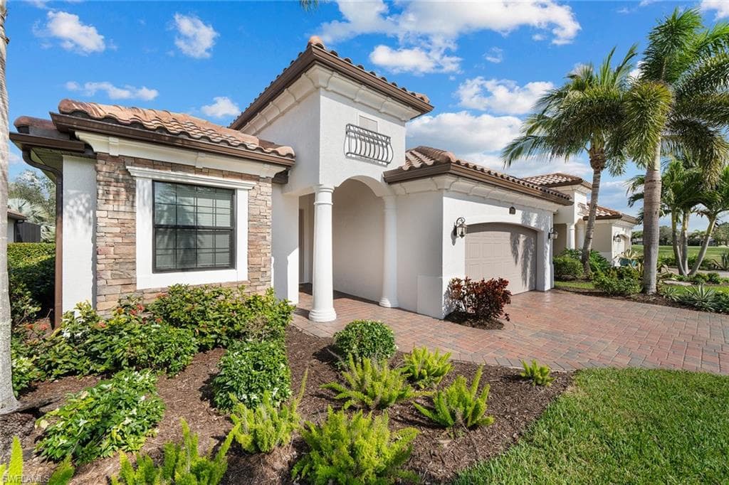 12614 Fenhurst Way, Naples, FL 34120-49