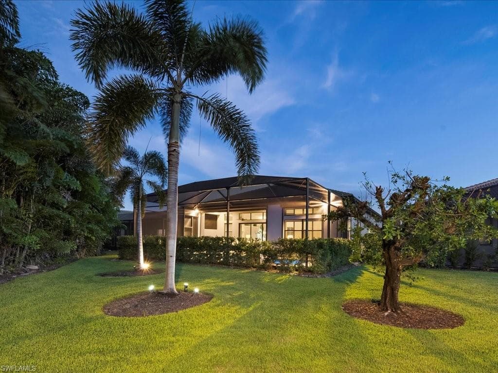 10046 Florence Cir, Naples, FL 34119-9