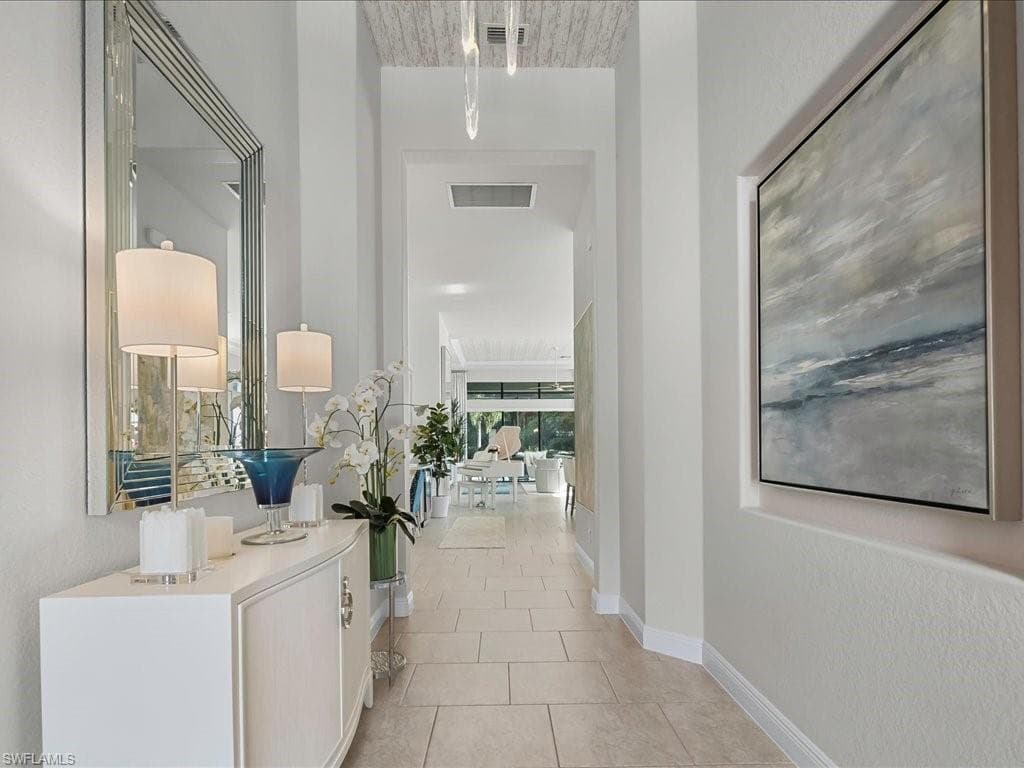 10046 Florence Cir, Naples, FL 34119-10