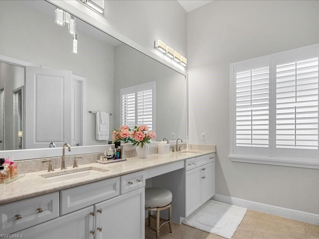 10046 Florence Cir, Naples, FL 34119-24
