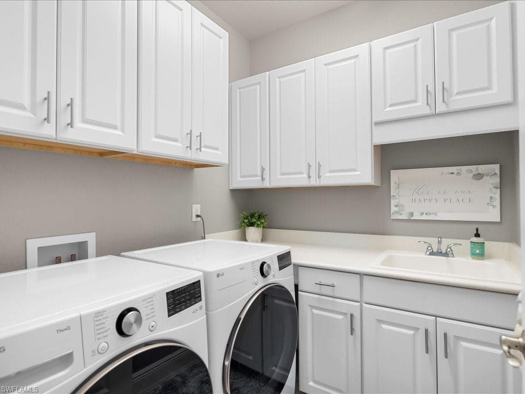 10046 Florence Cir, Naples, FL 34119-34