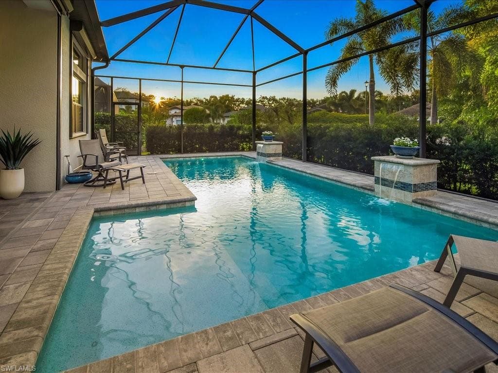 10046 Florence Cir, Naples, FL 34119-4