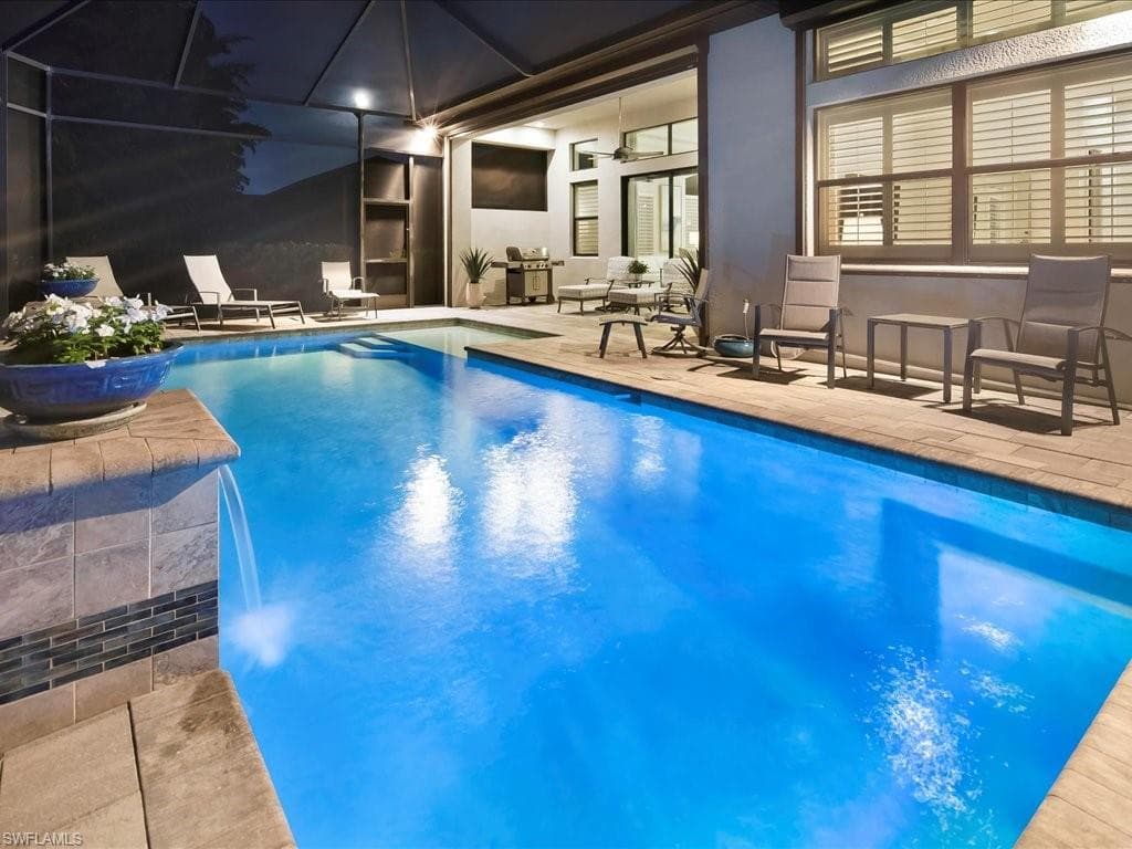 10046 Florence Cir, Naples, FL 34119-7