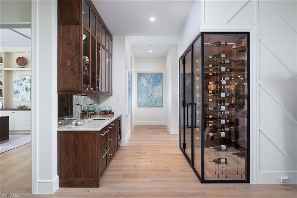 625 21st Ave S, Naples, FL 34102-16