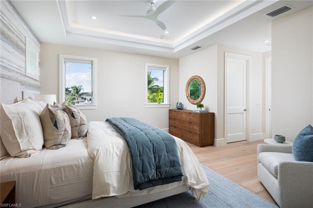 625 21st Ave S, Naples, FL 34102-24