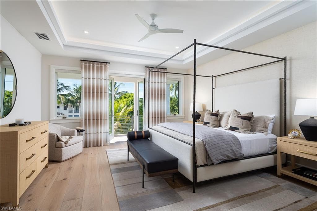 625 21st Ave S, Naples, FL 34102-30