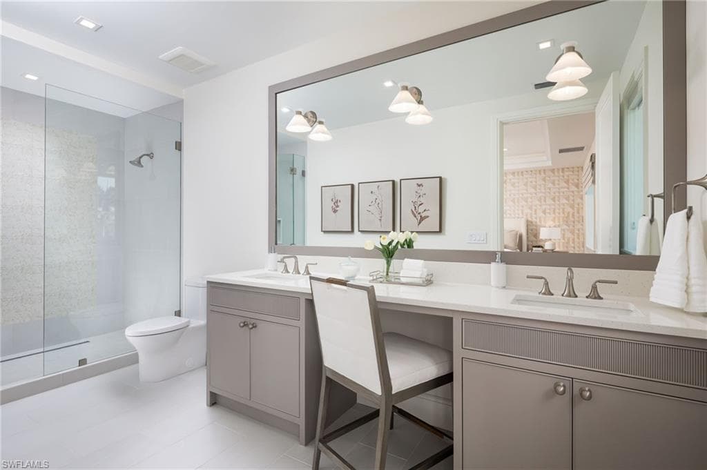 625 21st Ave S, Naples, FL 34102-34