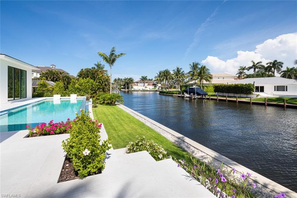 625 21st Ave S, Naples, FL 34102-45