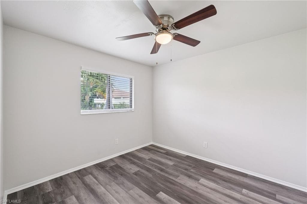 609 25th Ter, Cape Coral, FL 33904-23
