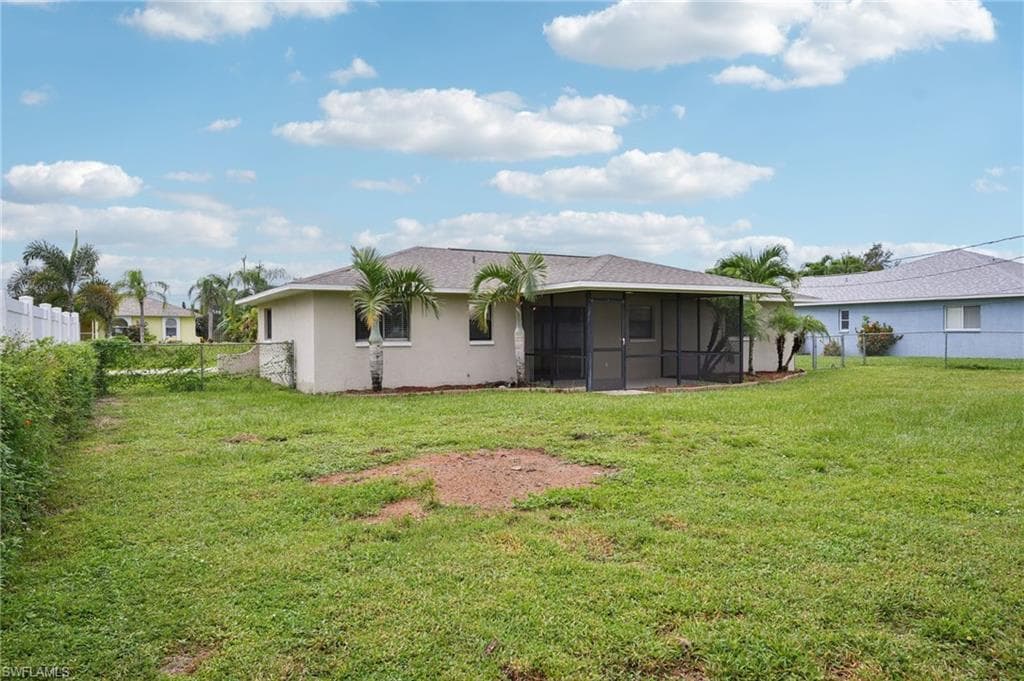 609 25th Ter, Cape Coral, FL 33904-26