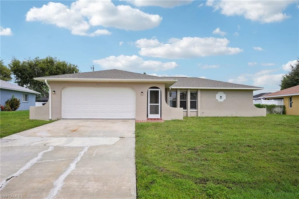 609 25th Ter, Cape Coral, FL 33904-2