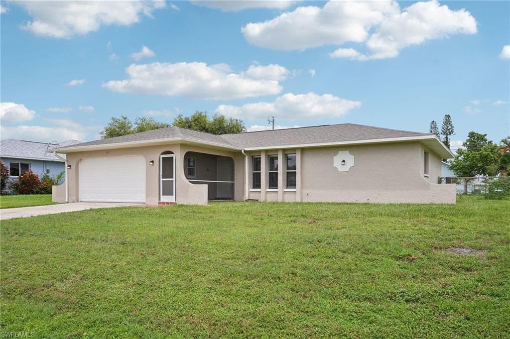 609 25th Ter, Cape Coral, FL 33904-3