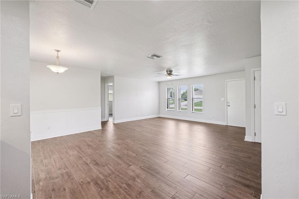 609 25th Ter, Cape Coral, FL 33904-7