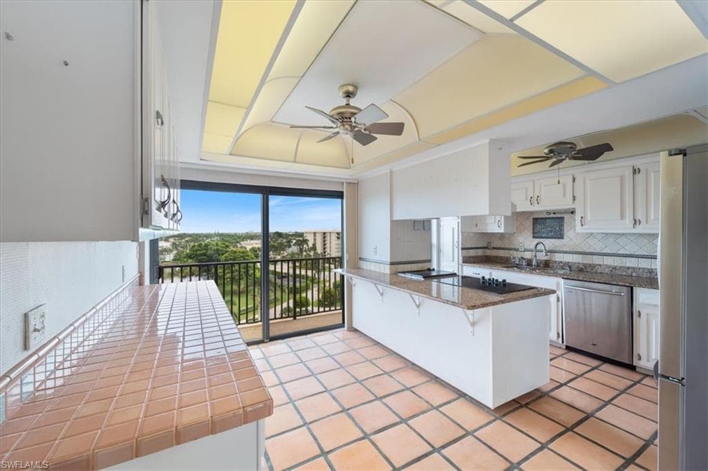 2171 Gulf Shore Blvd N 701, Naples, FL 34102-11