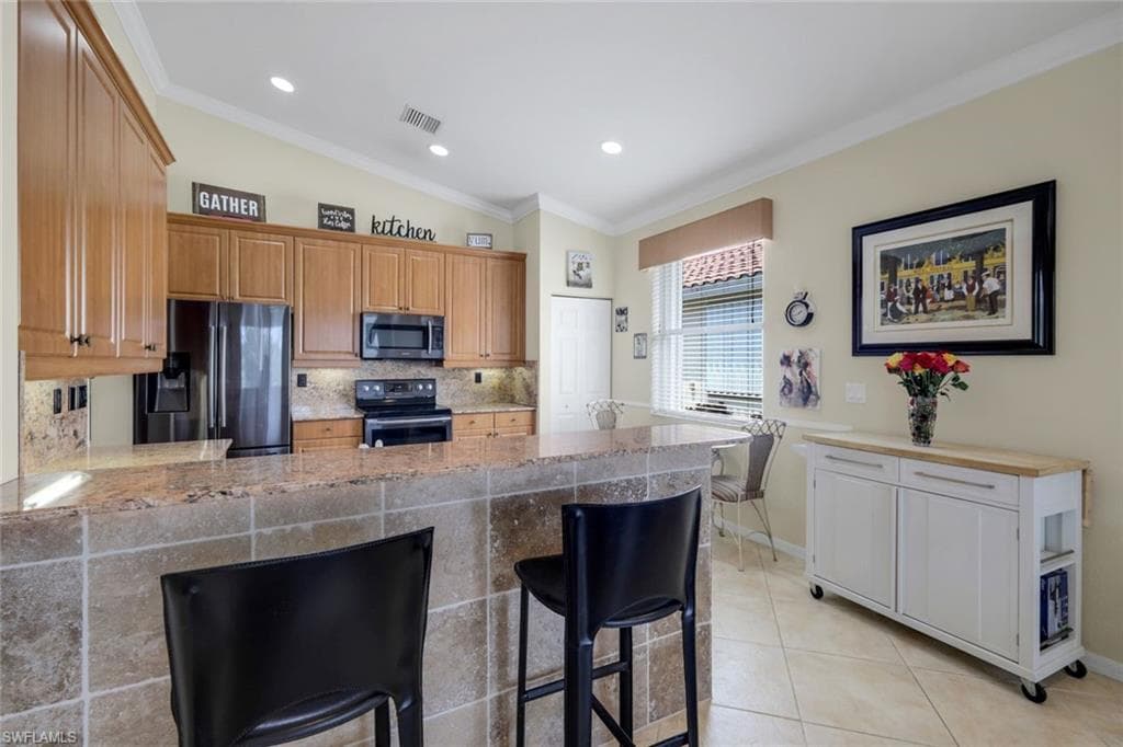 9337 Sun River Way, Estero, FL 33928-13