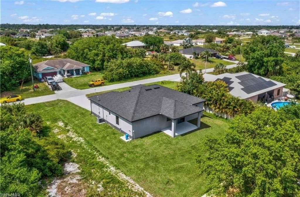 431 Pinafore Ave, Lehigh Acres, FL 33974-4