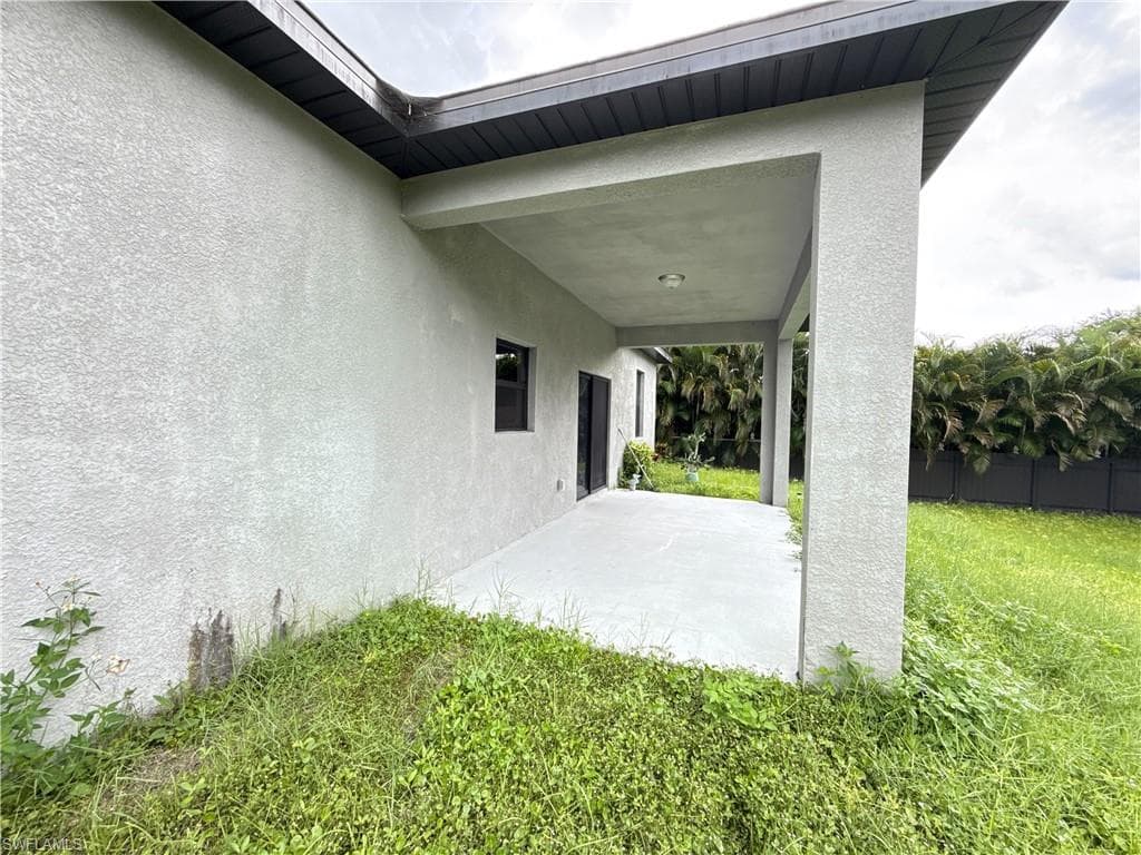 431 Pinafore Ave, Lehigh Acres, FL 33974-7
