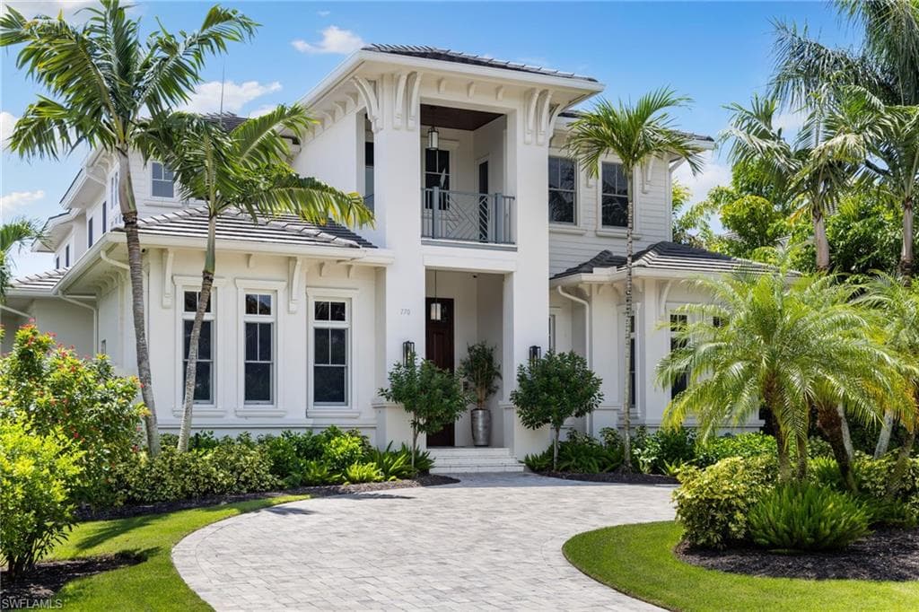 770 9th Ave S, Naples, FL 34102-1