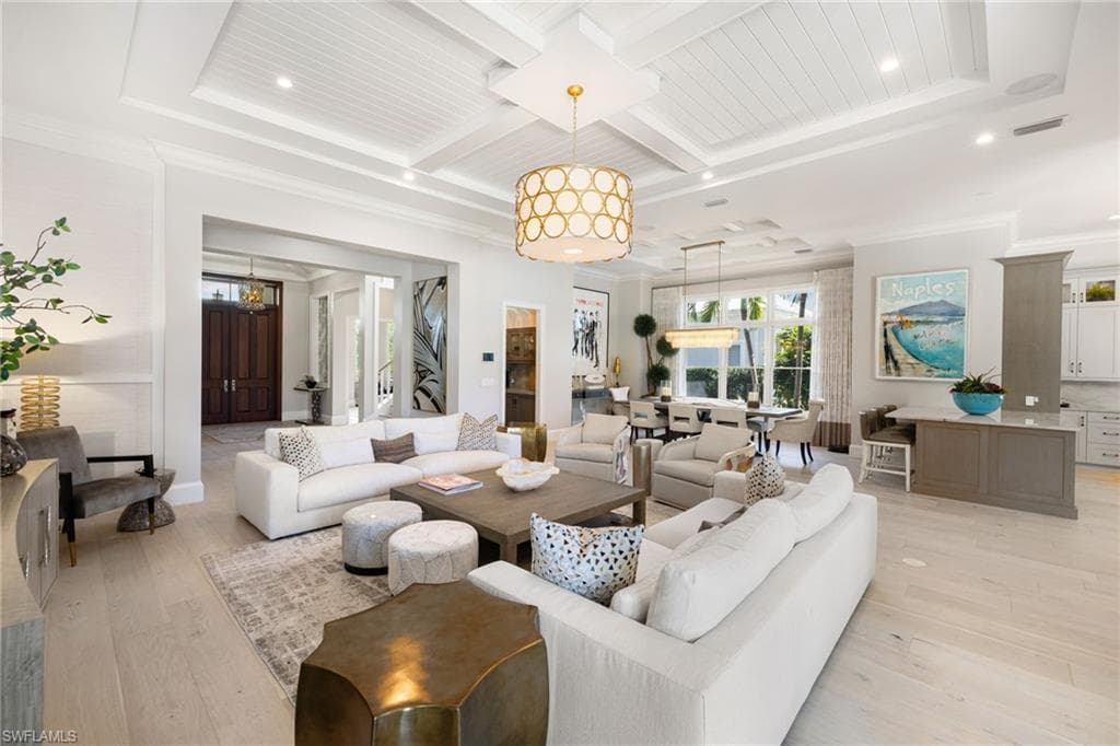 770 9th Ave S, Naples, FL 34102-22