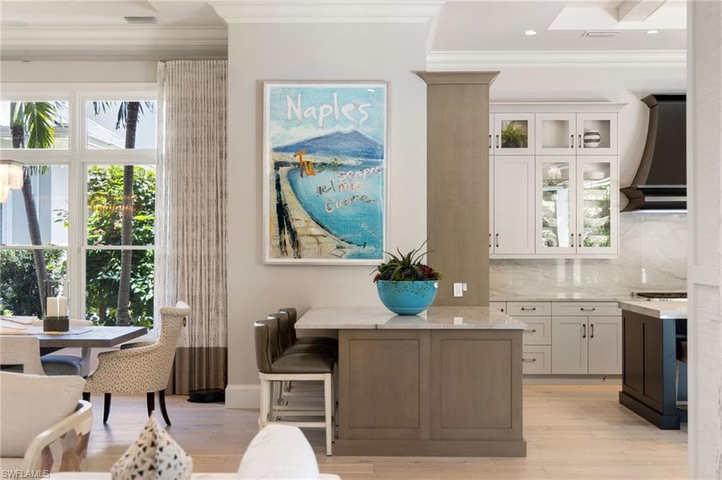 770 9th Ave S, Naples, FL 34102-33