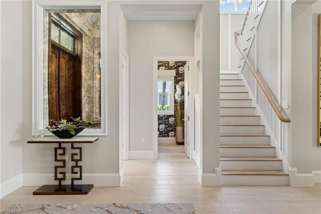 770 9th Ave S, Naples, FL 34102-37