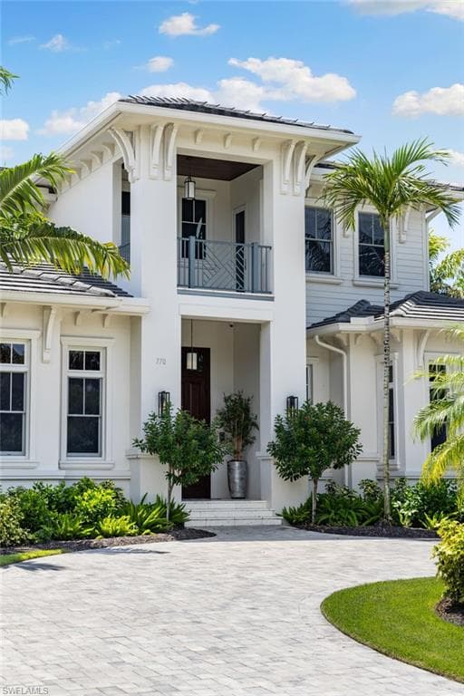 770 9th Ave S, Naples, FL 34102-38
