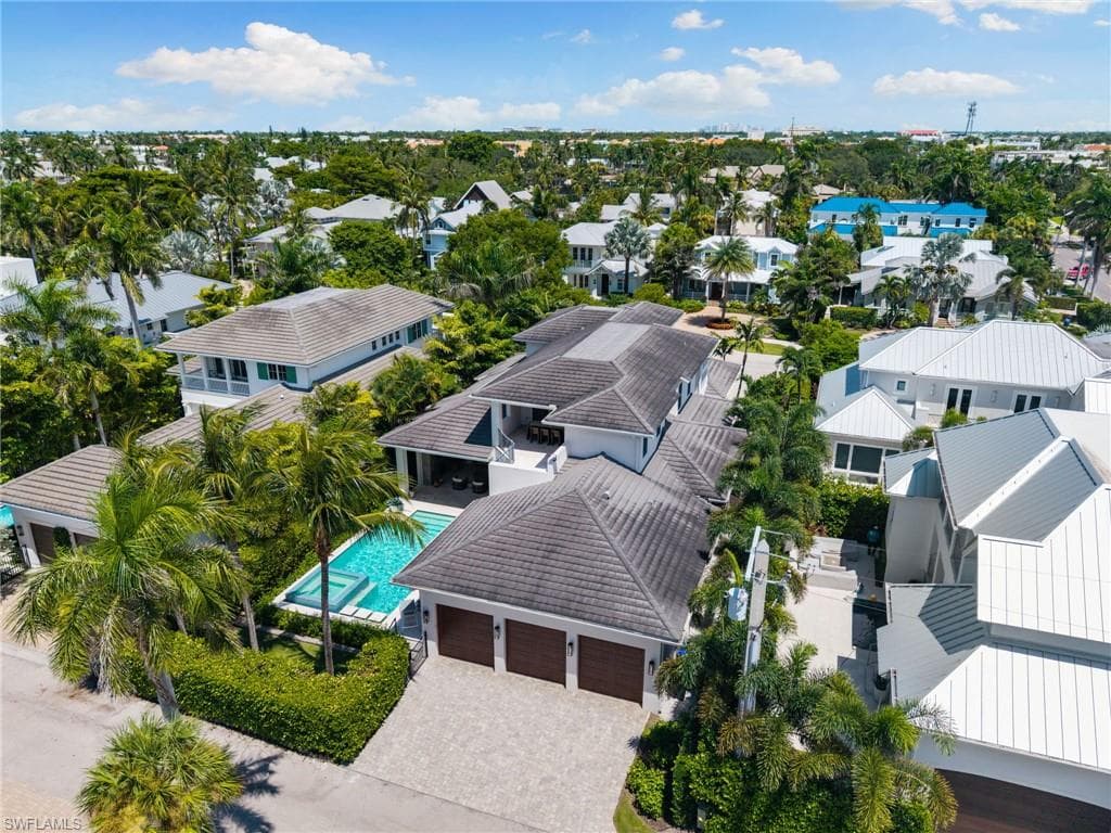 770 9th Ave S, Naples, FL 34102-39