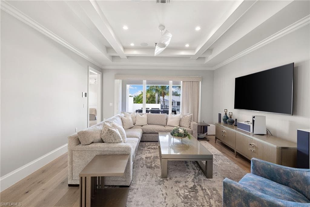770 9th Ave S, Naples, FL 34102-49