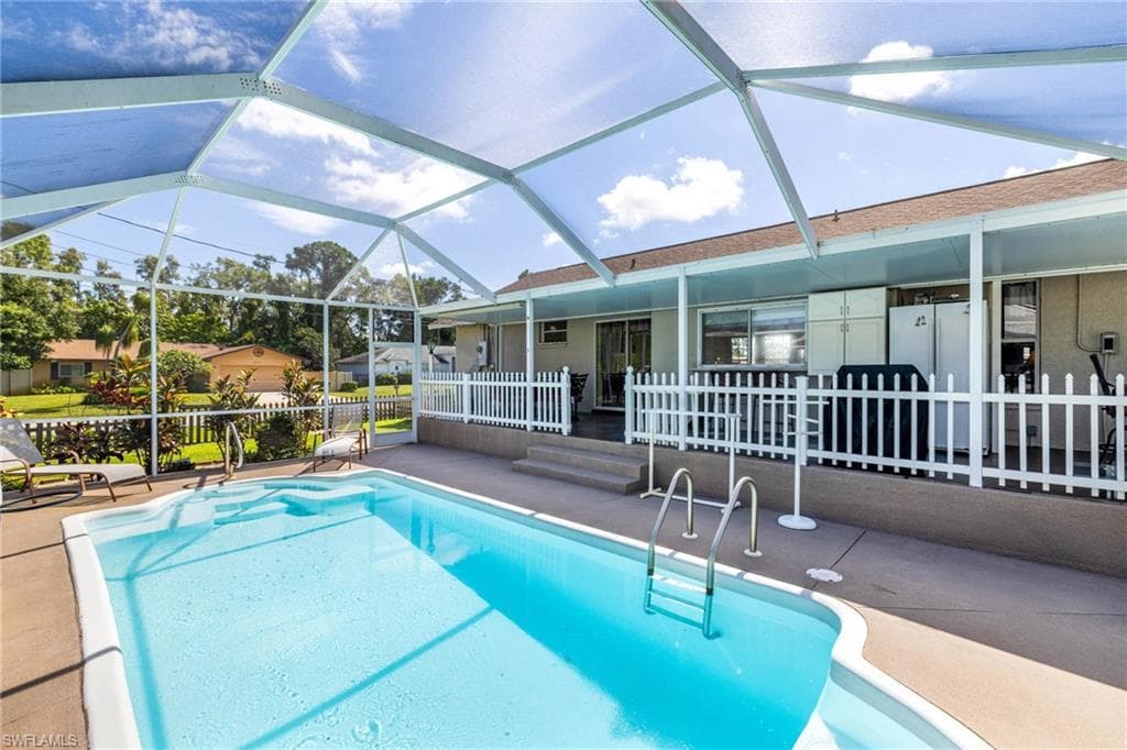 8241 Albatross Rd, Fort Myers, FL 33967-36