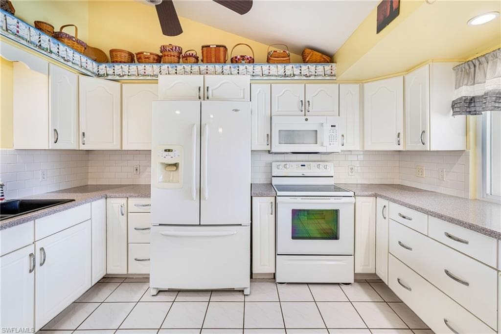 8241 Albatross Rd, Fort Myers, FL 33967-6