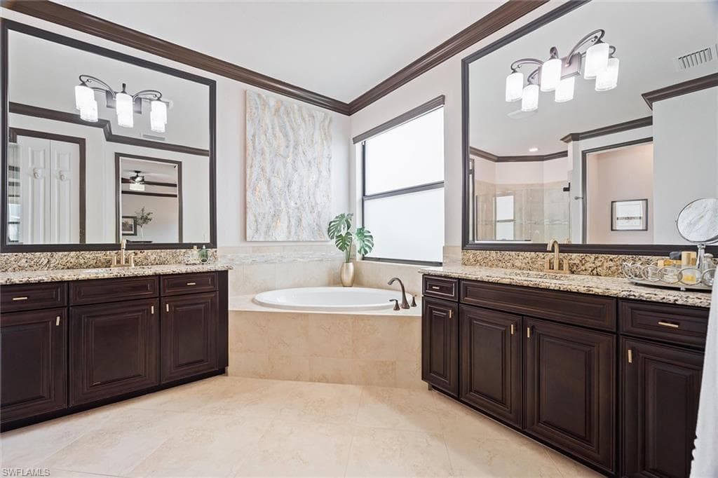 12712 Kinross Ln, Naples, FL 34120-23