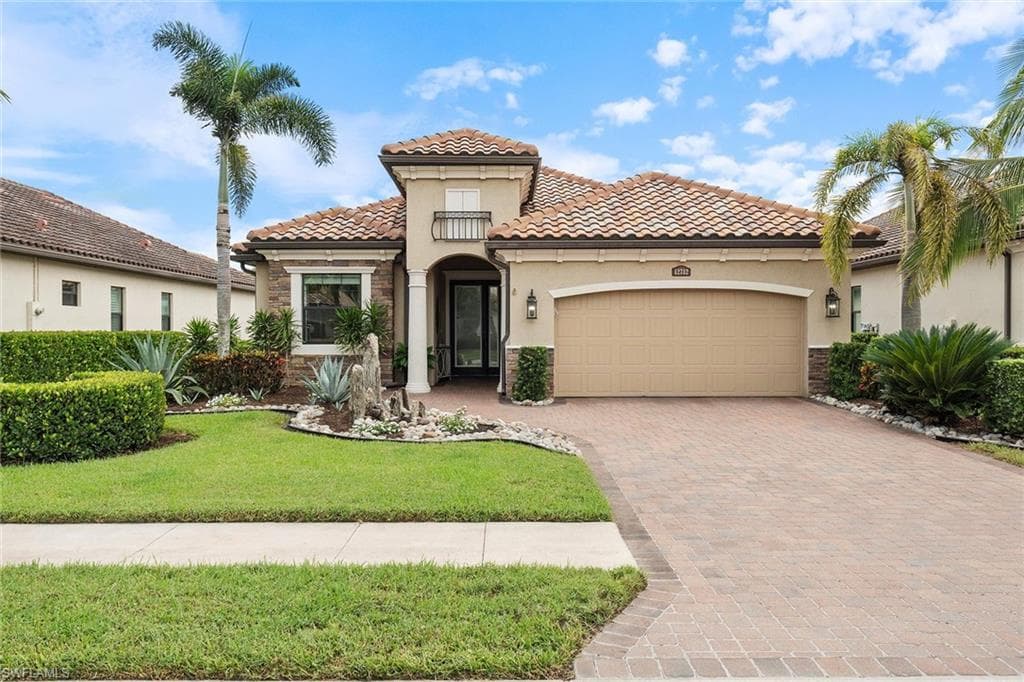 12712 Kinross Ln, Naples, FL 34120-39