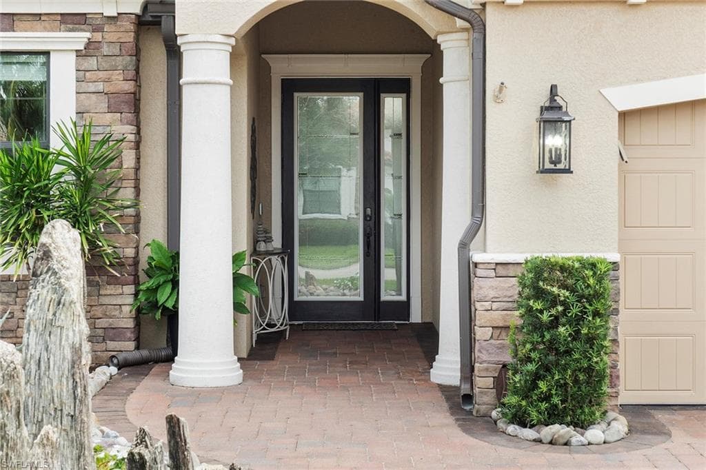 12712 Kinross Ln, Naples, FL 34120-4