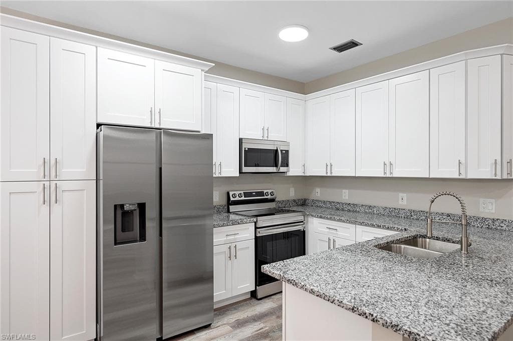 9342 Lake Abby Ln, Bonita Springs, FL 34135-12