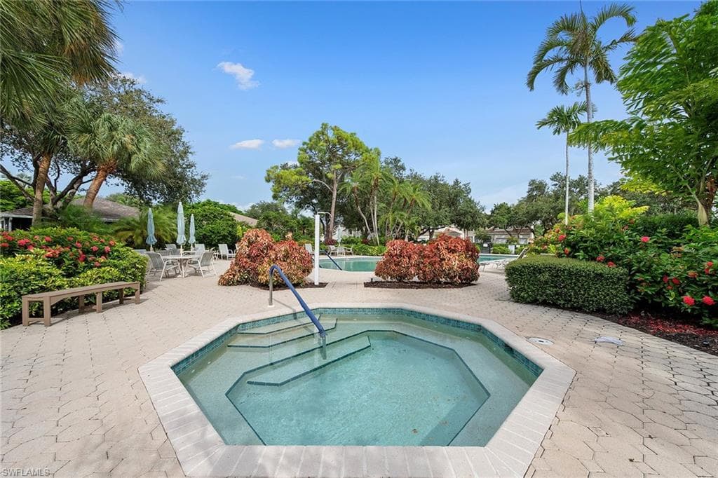 9342 Lake Abby Ln, Bonita Springs, FL 34135-38