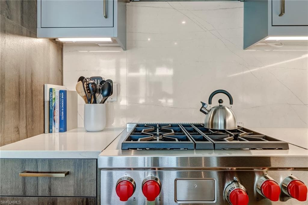 850 Central Ave 209, Naples, FL 34102-12