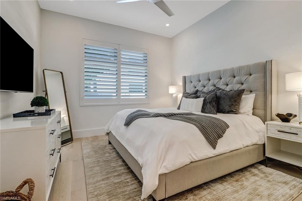 850 Central Ave 209, Naples, FL 34102-14