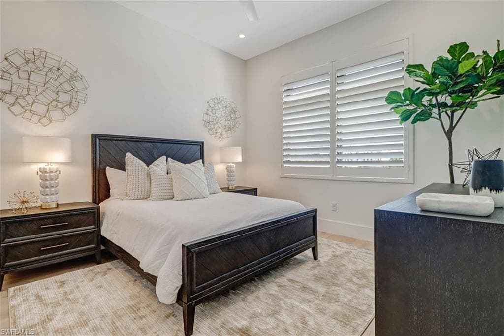 850 Central Ave 209, Naples, FL 34102-21