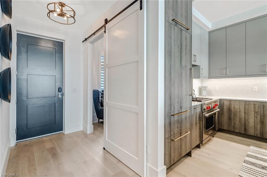 850 Central Ave 209, Naples, FL 34102-32