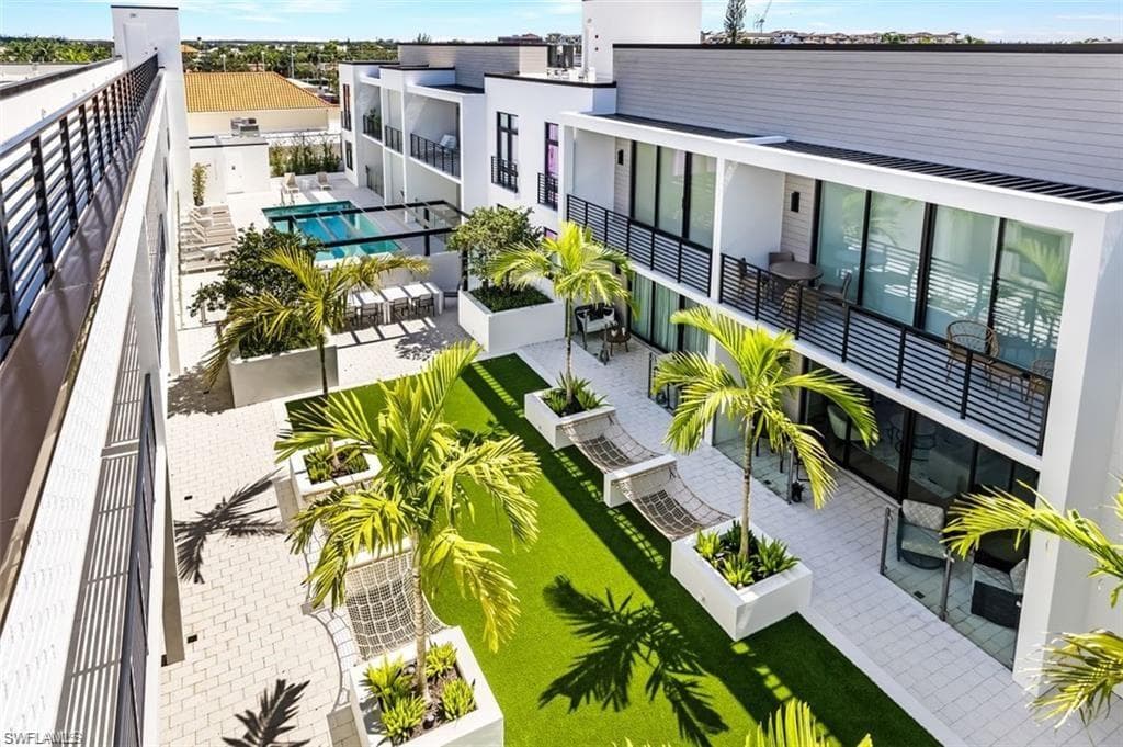 850 Central Ave 209, Naples, FL 34102-7