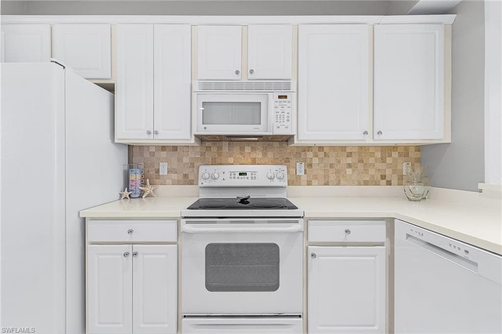 9113 Michael Cir 7, Naples, FL 34113-13