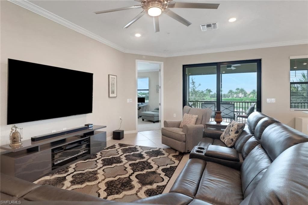 2352 Anguilla Dr 202, Naples, FL 34120-9