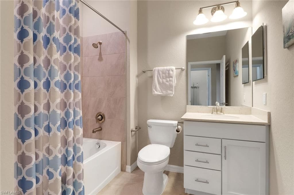 2352 Anguilla Dr 202, Naples, FL 34120-17