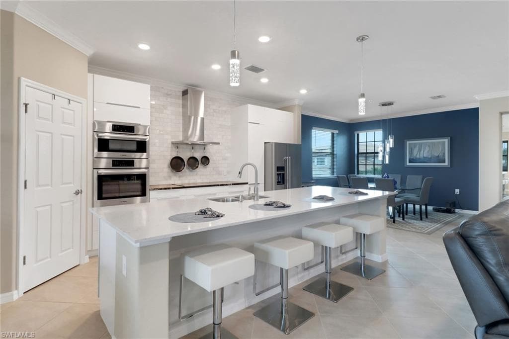 2352 Anguilla Dr 202, Naples, FL 34120-1