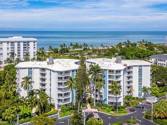 1300 Gulf Shore Blvd N 505, Naples, FL 34102-1