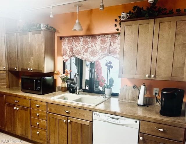 2029 Clarke Ave, Fort Myers, FL 33905-10