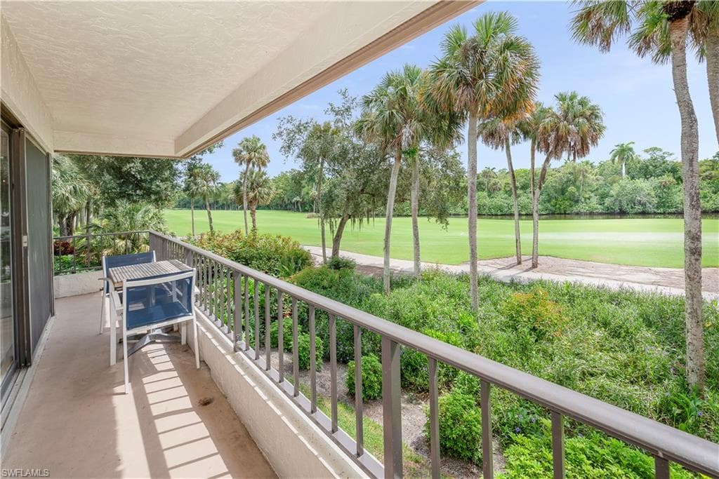 107 Clubhouse Dr 258, Naples, FL 34105-13