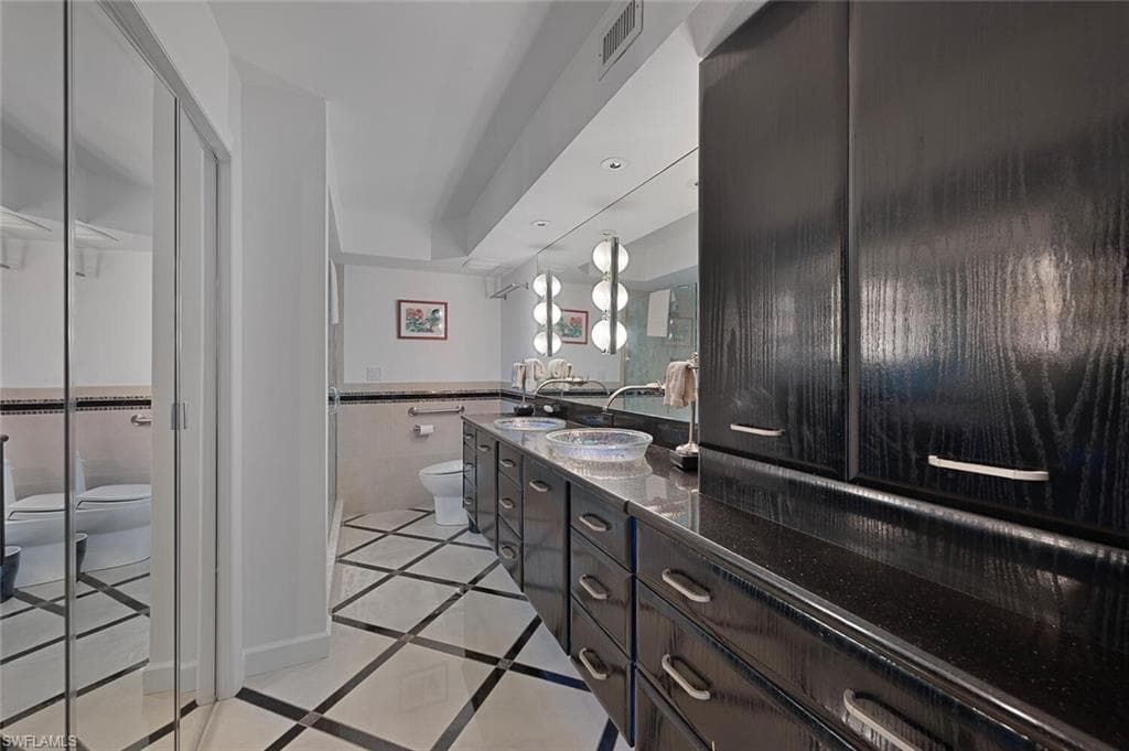 107 Clubhouse Dr 258, Naples, FL 34105-17